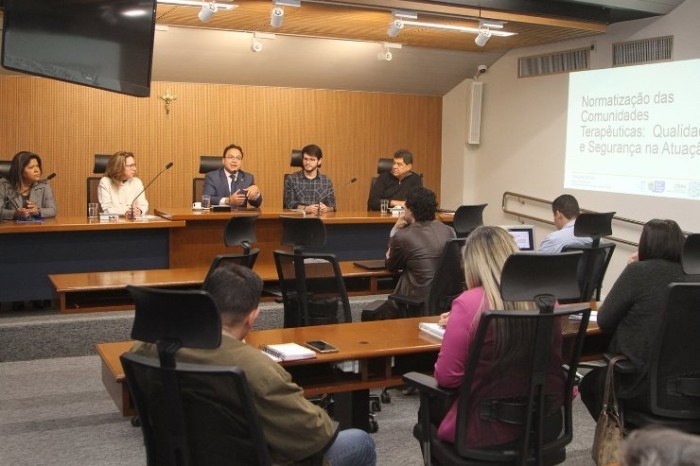 Frente Parlamentar debate estratégias para fortalecer as comunidades terapêuticas