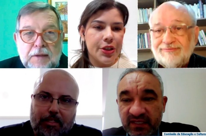 Flávio Arns presidiu a audiência pública que ouviu os especialistas Ana Gardennya Linard, Nelson Cardoso do Amaral, Daniel Cara e Ricardo Tonassi Souto sobre o novo Plano Nacional de Educação