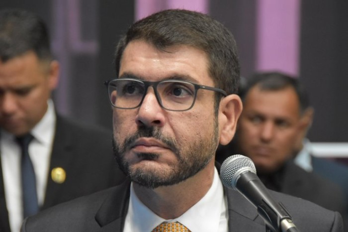 Homenagem à memória do Desembargador Heliophar Serra com nome em trecho da MS 450