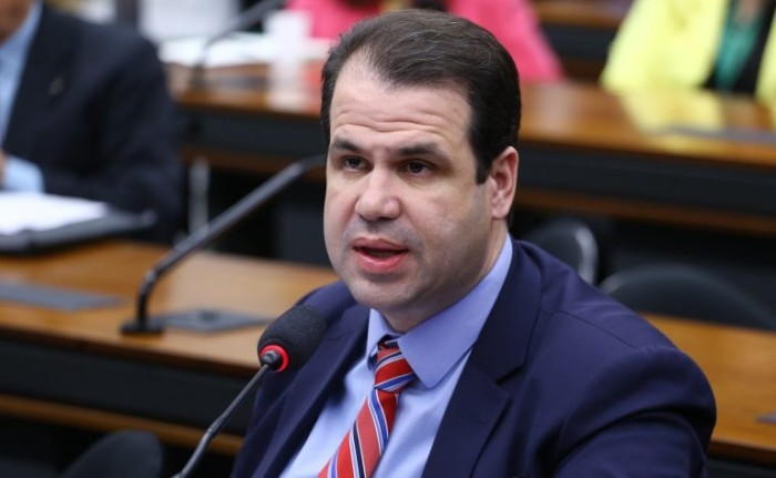 Aureo Ribeiro, relator do projeto de lei - (Foto: Vinicius Loures/Câmara dos Deputados)