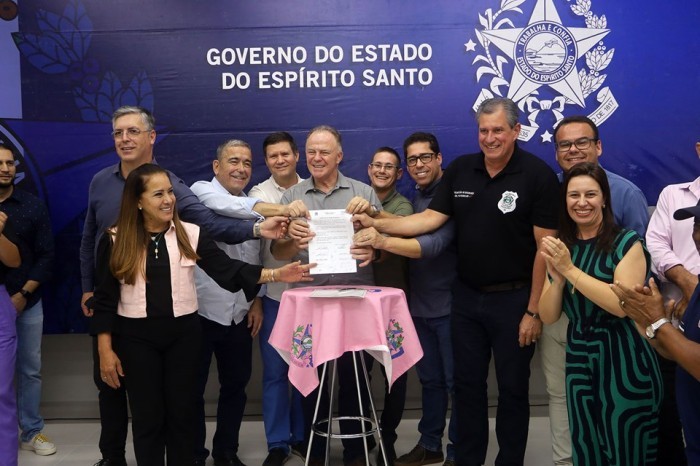 Casagrande entrega obras e anuncia novos investimentos em Itaguaçu