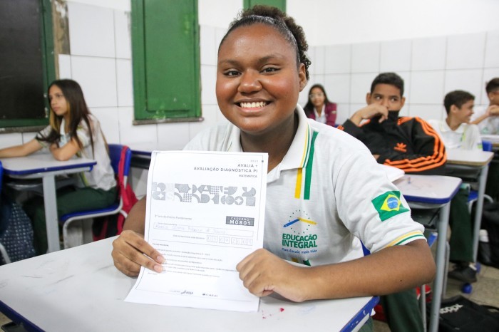 Seduc acompanha aplicação do Projeto Avalia Mais no Ceti Darcy Araújo