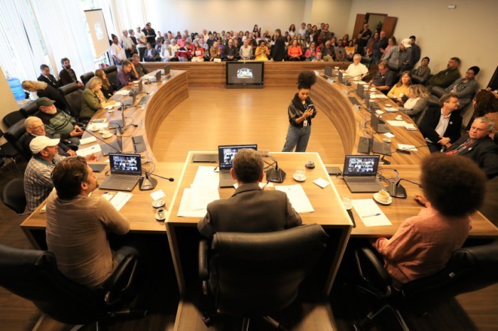 Reunião ocorreu na manhã de segunda-feira (26), no Auditório Legislativo. / Créditos: Valdir Amaral/Alep