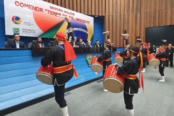 Assembleia celebra 115 anos da imigração japonesa com entrega de honrarias