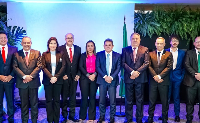 Representantes dos estados da Amazônia Legal participam do lançamento do programa que fomentará projetos de desenvolvimento econômico e social da região - Foto: Bruno Maia/Governo do Tocantins