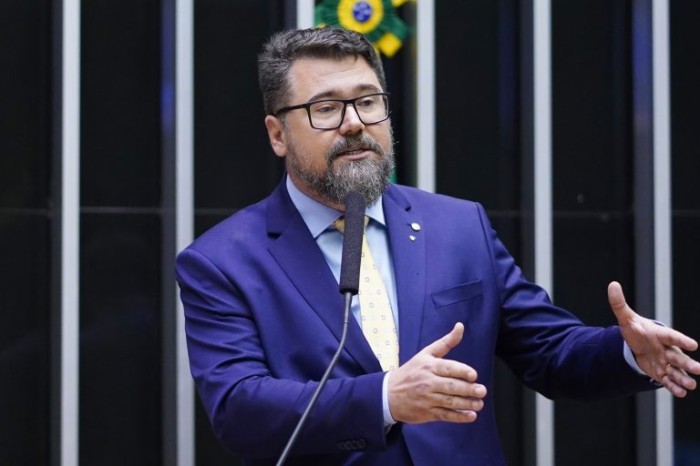 O deputado Marcos Pollon é o autor da proposta - (Foto: Pablo Valadares / Câmara dos Deputados)