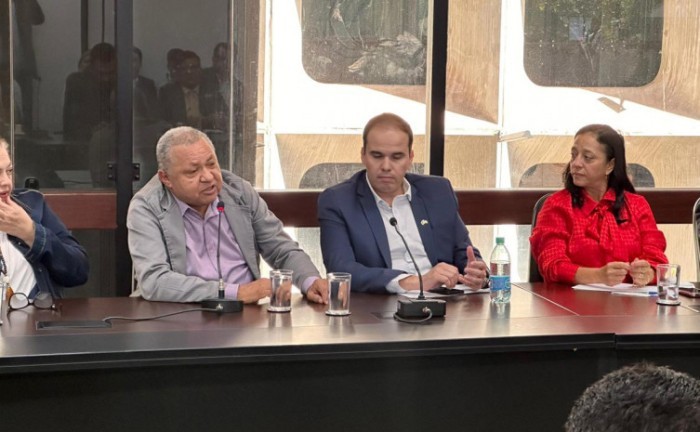 Diretor do Trabalho, José Alberto, secretário Jonis Calaça, e secretária executiva Terezinha Andrade durante evento - Foto: Divulgação