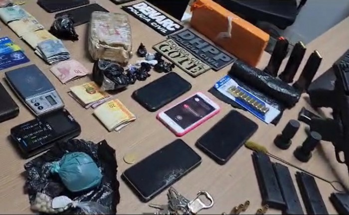 Armas, grande quantidade de drogas e munições foram apreendidas durante a Operação Pertinácia - Foto: SSP/Governo do Tocantins