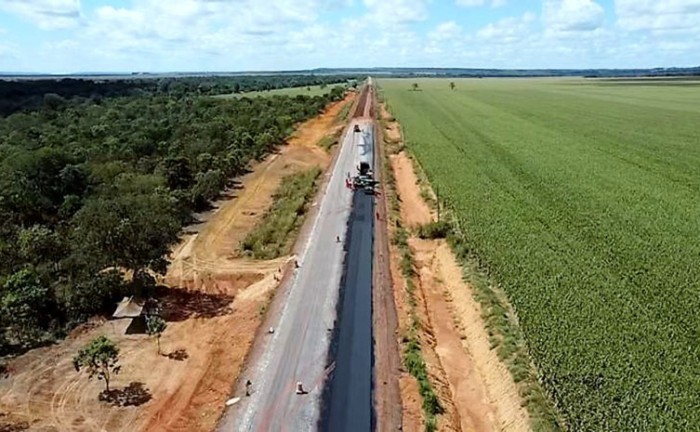 15 km já estão com a capa asfáltica em CBUQ implantada - Foto: Ageto/Governo do Tocantins
