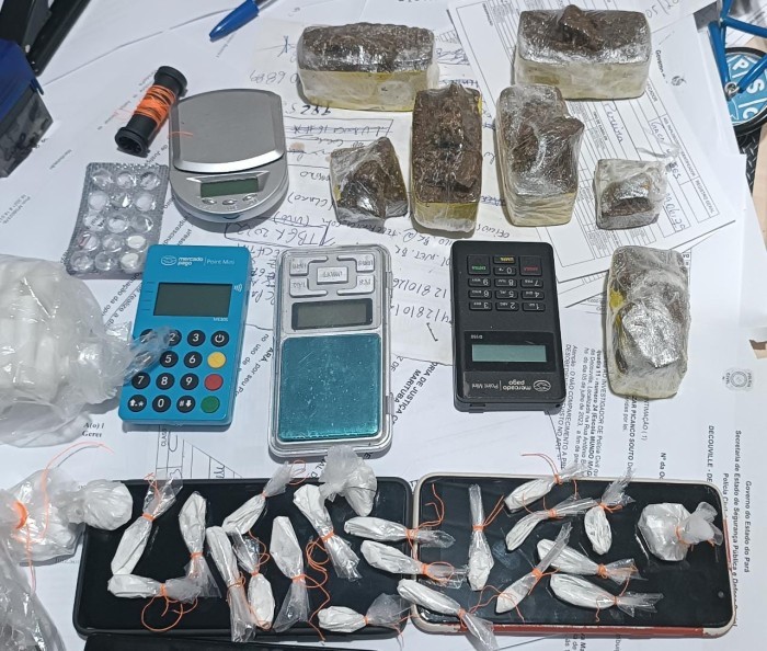 Mulher é presa por tráfico de drogas em Marituba
