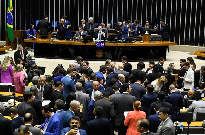 Senadores e deputados voltam a se reunir na quarta, dia 11, para avaliar projetos de crédito e vetos - Foto: Marcos Oliveira/Agência Senado