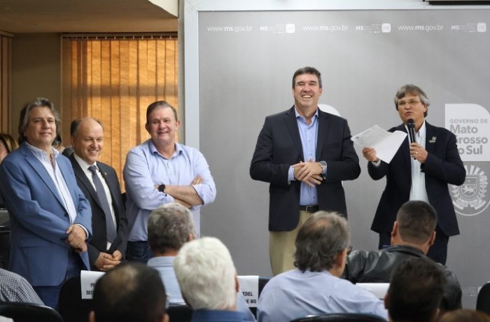 Governo assume o compromisso de asfaltar trecho da MS-040, entre Santa Rita do Pardo e Brasilândia