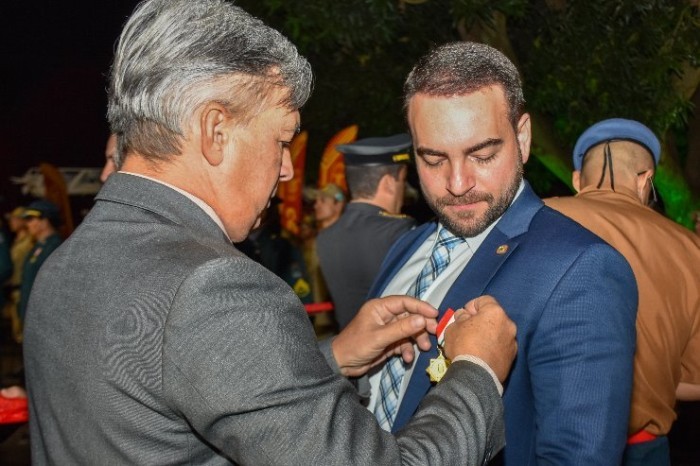 Deputado João César Mattogrosso é agraciado com a Medalha Imperador Dom Pedro II