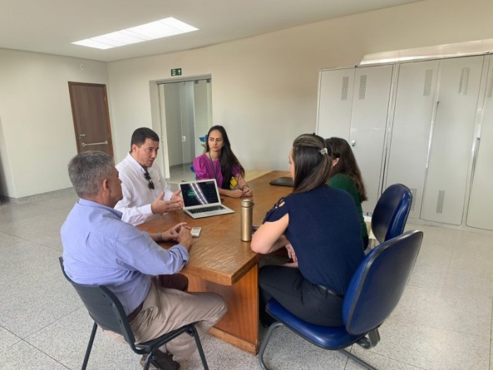 Procon de Dourados e Conselho Regional de Medicina Veterinária oficializam parceria