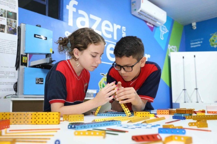 Escola Estadual é selecionada pela Positivo, LEGO e Disney para receber materiais de robótica