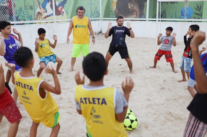 Espaços construídos pelo Prosamin+ oferecem prática de esporte de base e comunitário 