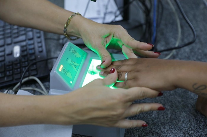 Programa leva emissão de RG até pessoas com dificuldade de mobilidade