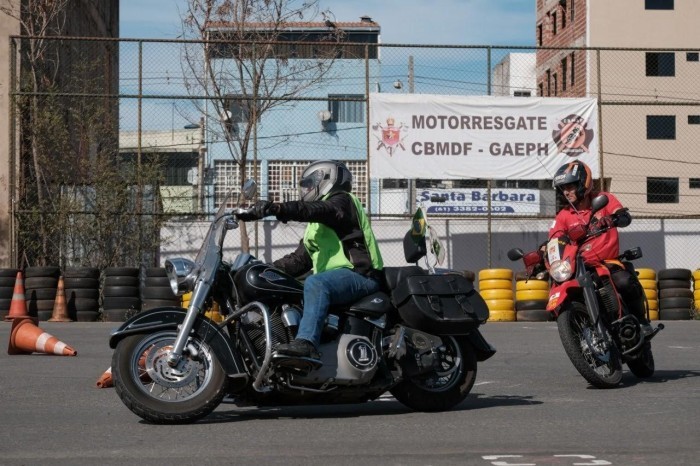 Bombeiros oferecem curso gratuito de direção defensiva para motociclistas