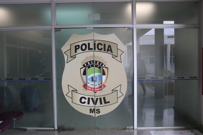 Motorista de táxi é preso por importunação sexual, em Campo Grande