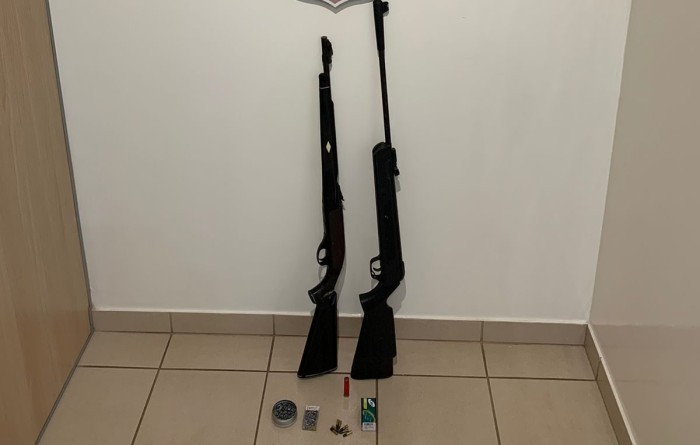 Polícia Civil prende homem por posse irregular de arma de fogo em Coxim