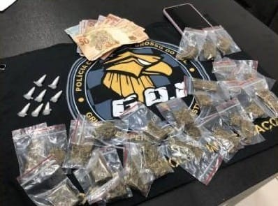 Um adulto é preso e um adolescente é apreendido por tráfico de drogas em Campo Grande