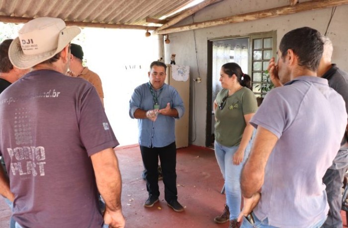 Agraer beneficia agricultores com implementos para incentivo à produção de hortícolas