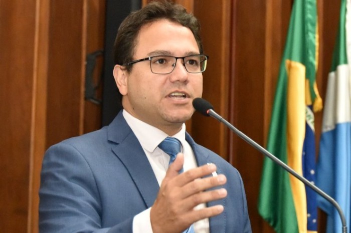 “É um verdadeiro abuso”, afirma deputado sobre a condução da concessão da BR-163