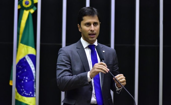 Duarte Jr. recomendou a aprovação da mudança sugerida pelos senadores - (Foto: Zeca Ribeiro/Câmara dos Deputados)