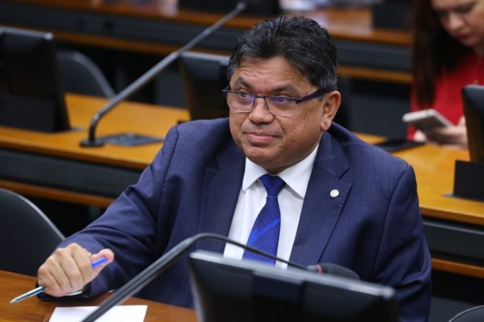 Márcio Jerry: proposta promove inclusão de pessoas com deficiência - (Foto: Vinicius Loures/Câmara dos Deputados)