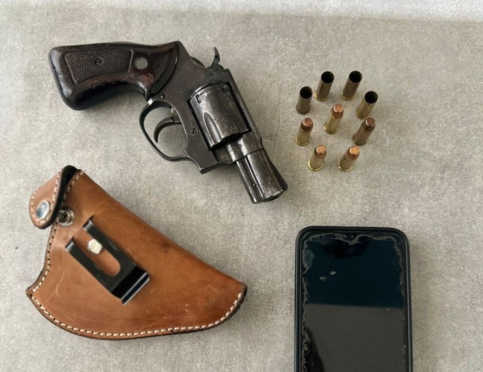 Polícia Civil prende homem em flagrante por posse irregular de arma de fogo após ameaçar ex-namorada em Nova Andradina