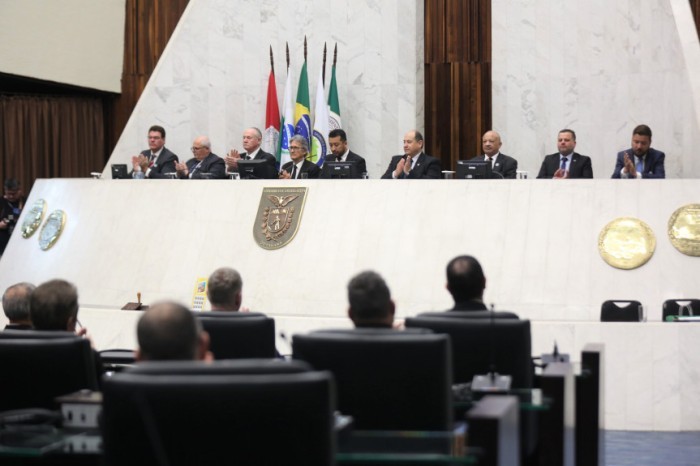 A sessão solene foi proposta pelos deputados Luiz Claudio Romanelli (PSD) e Soldado Adriano José (PP). / Créditos: Eleozir Silva/Alep