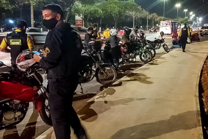 Cresce número de condutores autuados por uso de escapamento irregular no DF