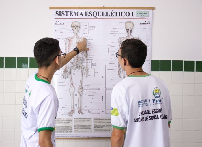 Seduc abre processo seletivo para monitor com bolsa de R$ 350,00