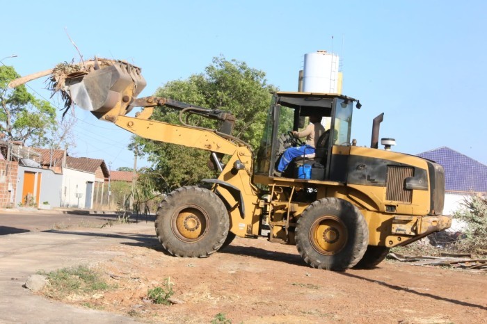 Prefeitura de Gurupi realiza mutirão de limpeza no setor Malvinas