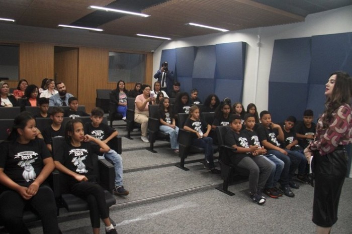 Estudantes de Naviraí visitam Parlamento de Mato Grosso do Sul