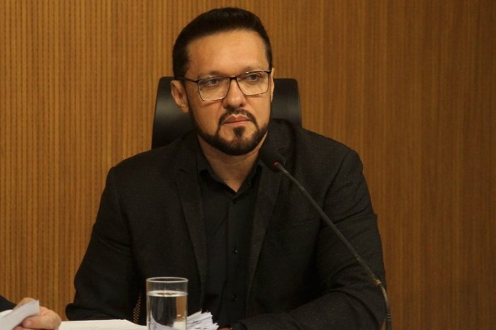 Deputado Lucas de Lima participa de reunião extraordinária da Comissão de Meio Ambiente