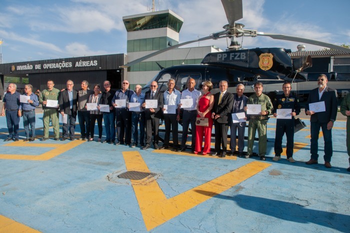 Pioneiros da aviação de segurança pública são homenageados pela CLDF