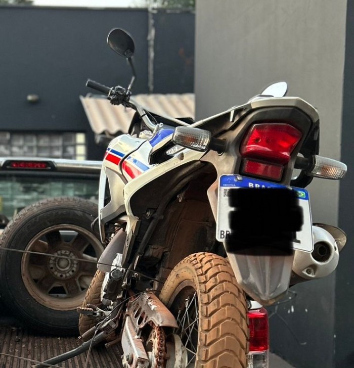 Polícia Civil prende três e recupera motocicleta roubada em Dourados