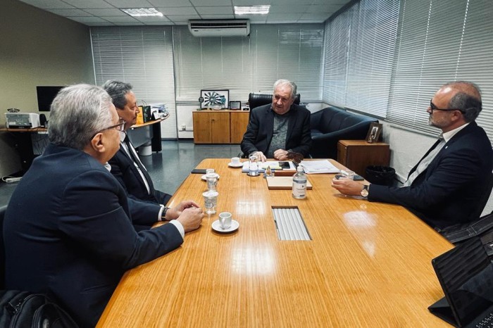 Da dir. para esq.: Mauricio Abijaodi, José Luiz Scroccaro, Luis André Muniz e Humberto Gonçalves - Foto: Divulgação IAT/PR