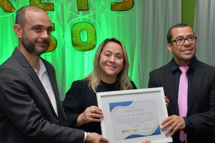 Lia Nogueira prestigia cinquentenário de escola estadual, em Dourados