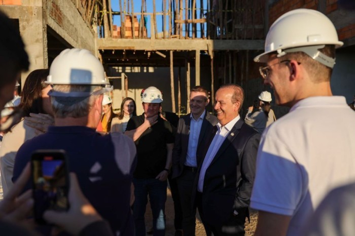 Governador acompanha as obras na Associação de Pais e Amigos do Autista de Fraiburgo 