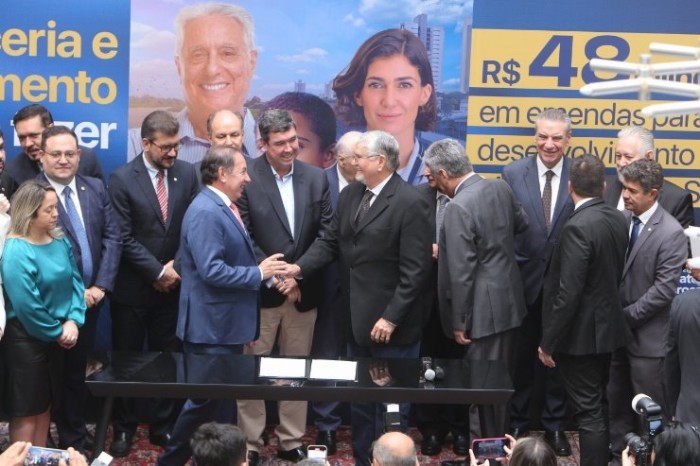 Zeca assina liberação de R$ 2 milhões em emendas que vão atender entidades de MS