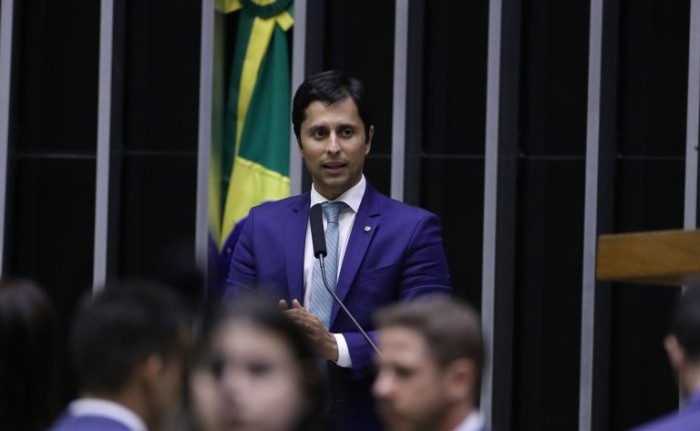 Duarte Jr.: empoderamento de pessoas com deficiência em peças publicitárias é medida justa - (Foto: Bruno Spada/Câmara dos Deputados)