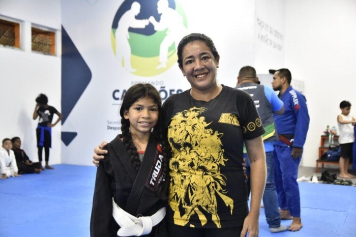  Projeto Formando Campeões: Aulas de lutas contribuem para disciplina, concentração e respeito dos alunos