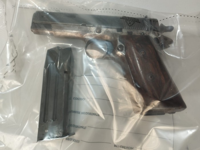 Polícia Civil prende mulher por posse ilegal de arma de fogo de uso restrito em Corumbá