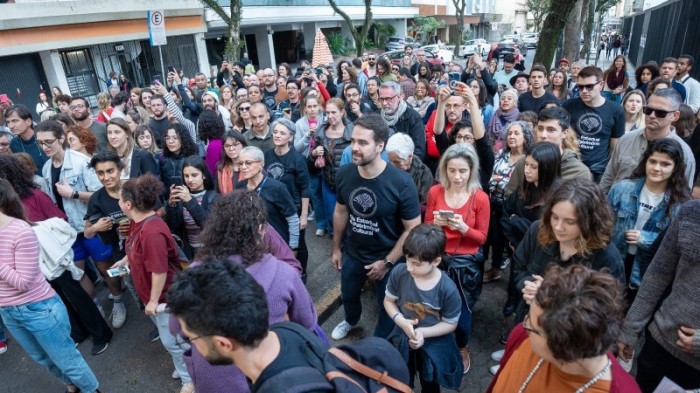 Leite participou do cortejo em celebração à Cultura que percorreu as ruas do centro de Porto Alegre -Foto: Gustavo Mansur / Secom