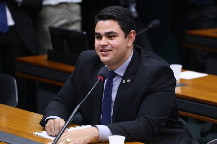 Icaro de Valmir destacou que exploração de balneários é restrita ao turismo - (Foto: Bruno Spada/Câmara dos Deputados)