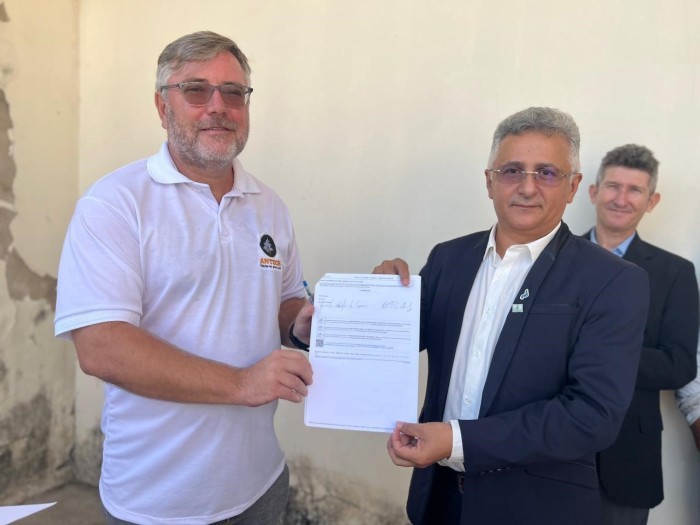 Assinada ordem de serviço para construção da biblioteca do Campus Poeta Torquato Neto