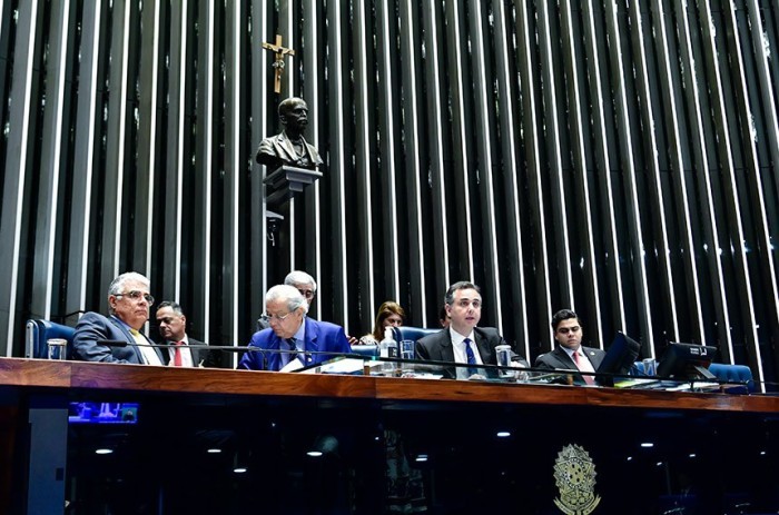 Rodrigo Pacheco conduz sessão desta terça: proposta terá de passar por mais reuniões de discussão em 1º e 2º turnos - Foto: Waldemir Barreto/Agência Senado