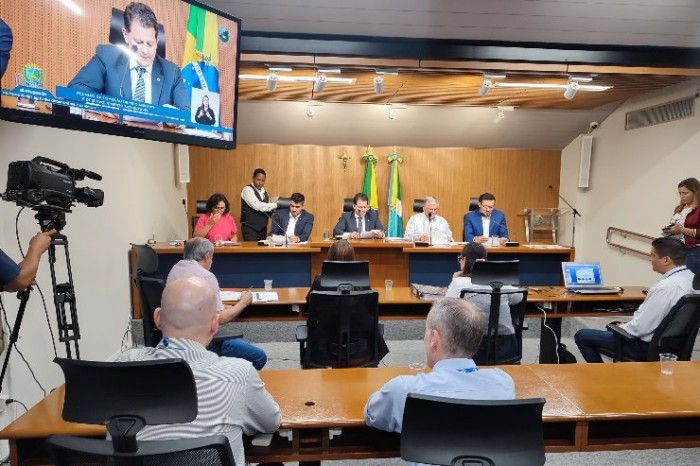 Comissão de Meio Ambiente debate saídas para a poluição do rio Dourados